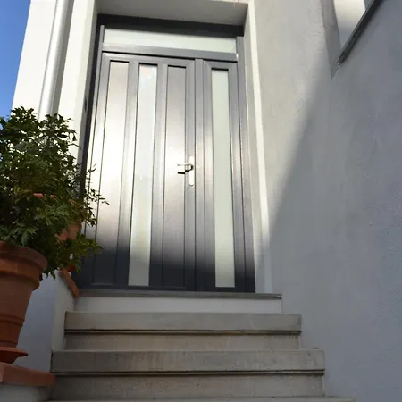House Of Ely * Craiova