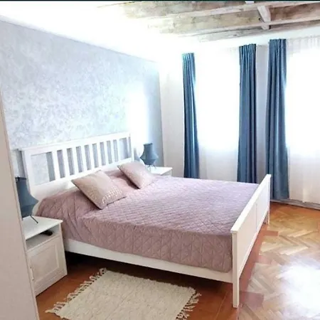 House Of Ely Apartment